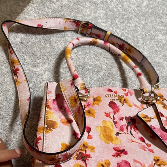 GUESS Floral Multi-Color Satchel - Picture 3 of 7